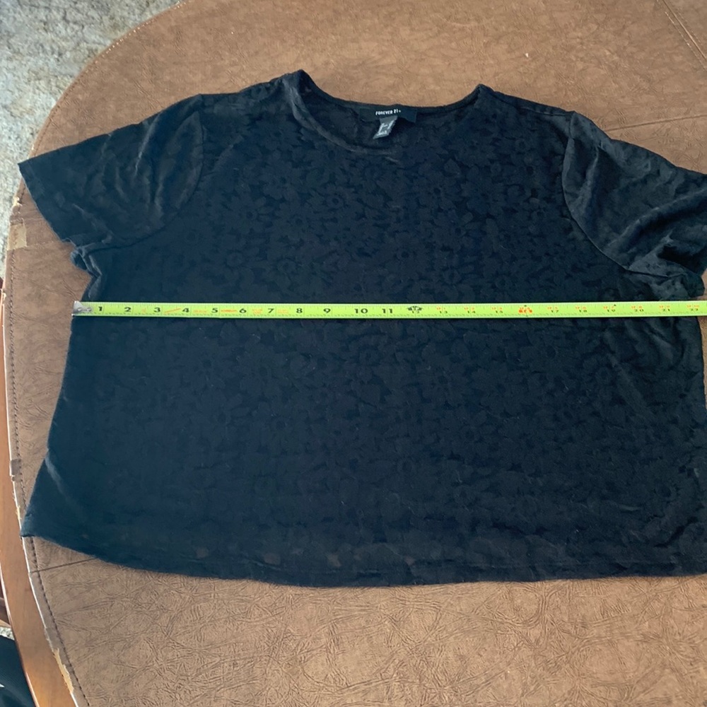 Very sheer top, in great condition